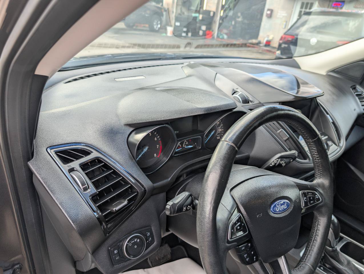 Used 2019 Ford Escape Titanium AWD/4WD image 18