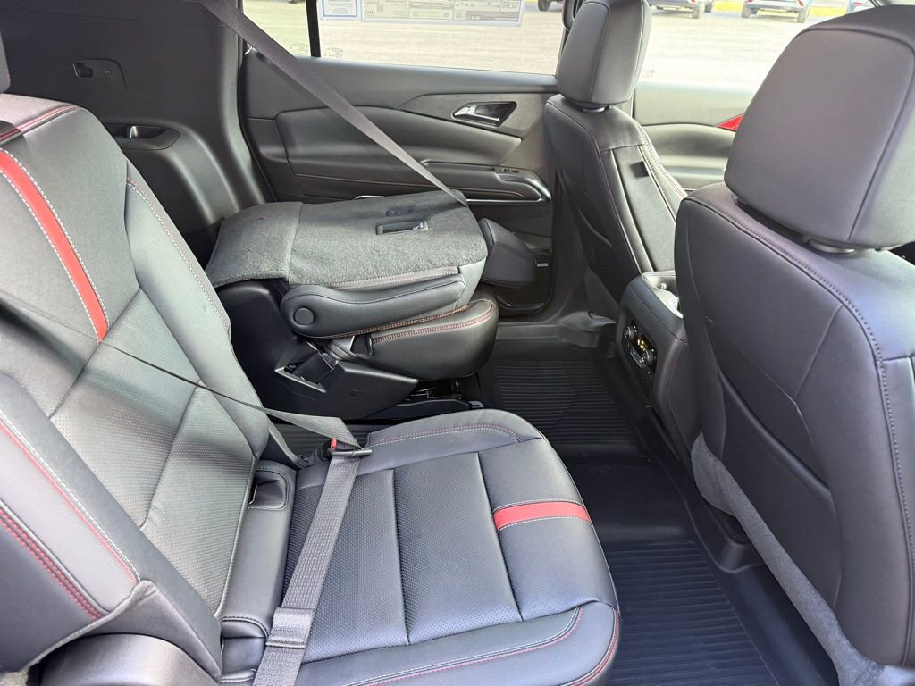 New 2026 Chevrolet Traverse RS w/ LPO, Floor Liner Package image 25