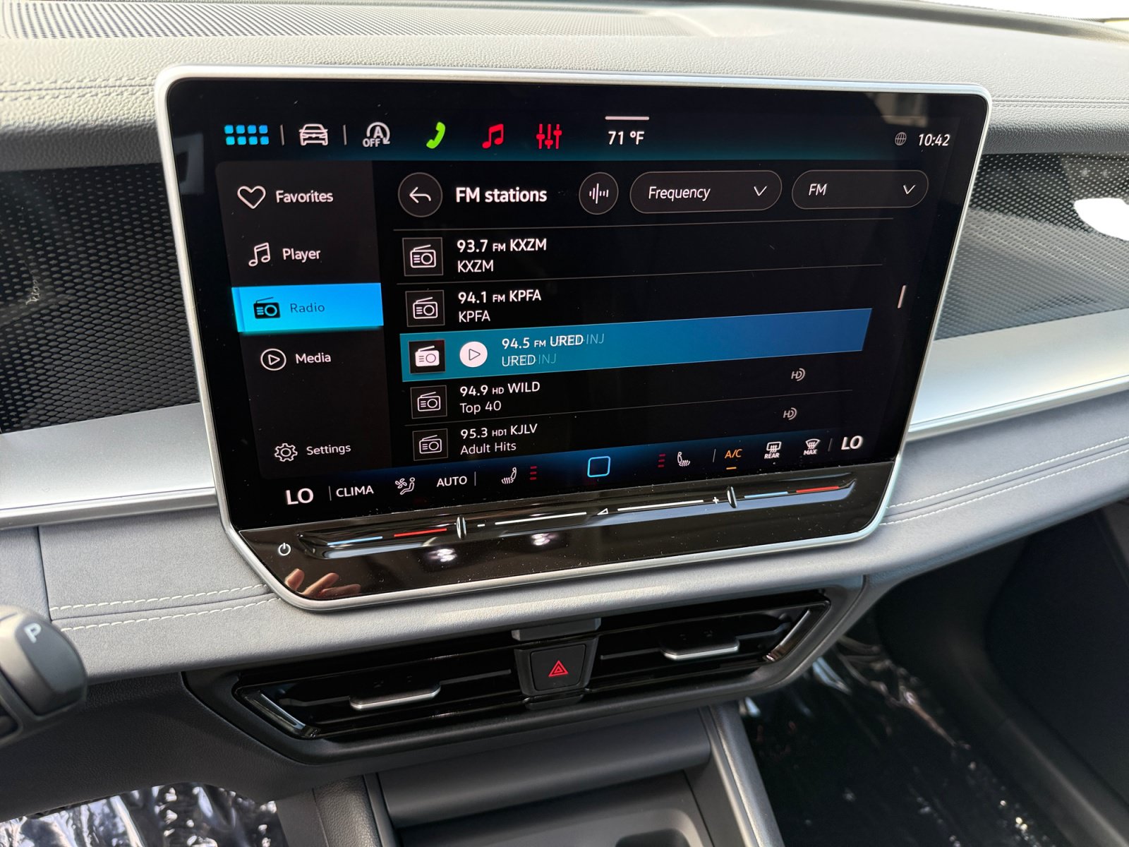 New 2026 Volkswagen Tiguan SE AWD/4WD image 12