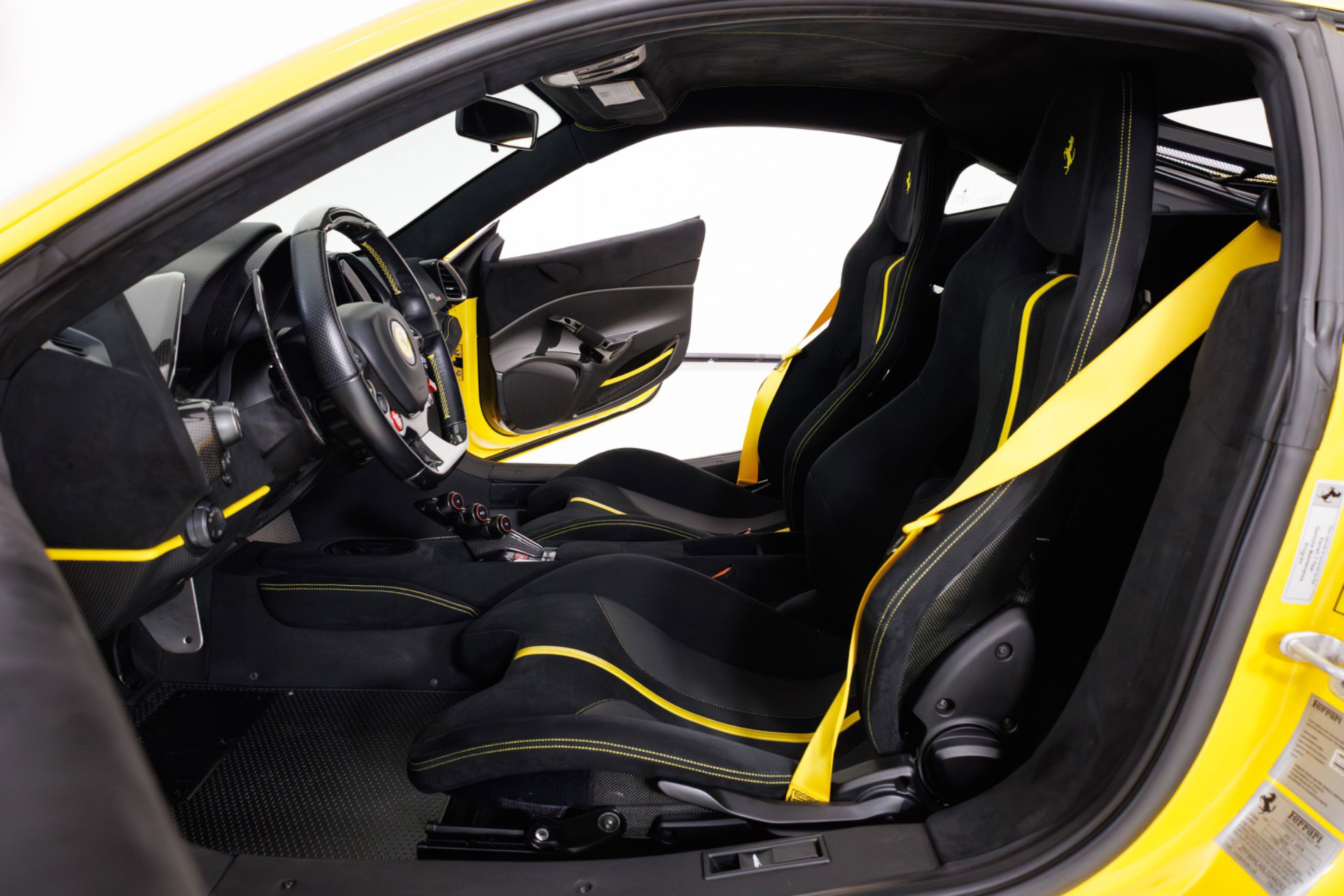 Used 2020 Ferrari 488 Pista image 15