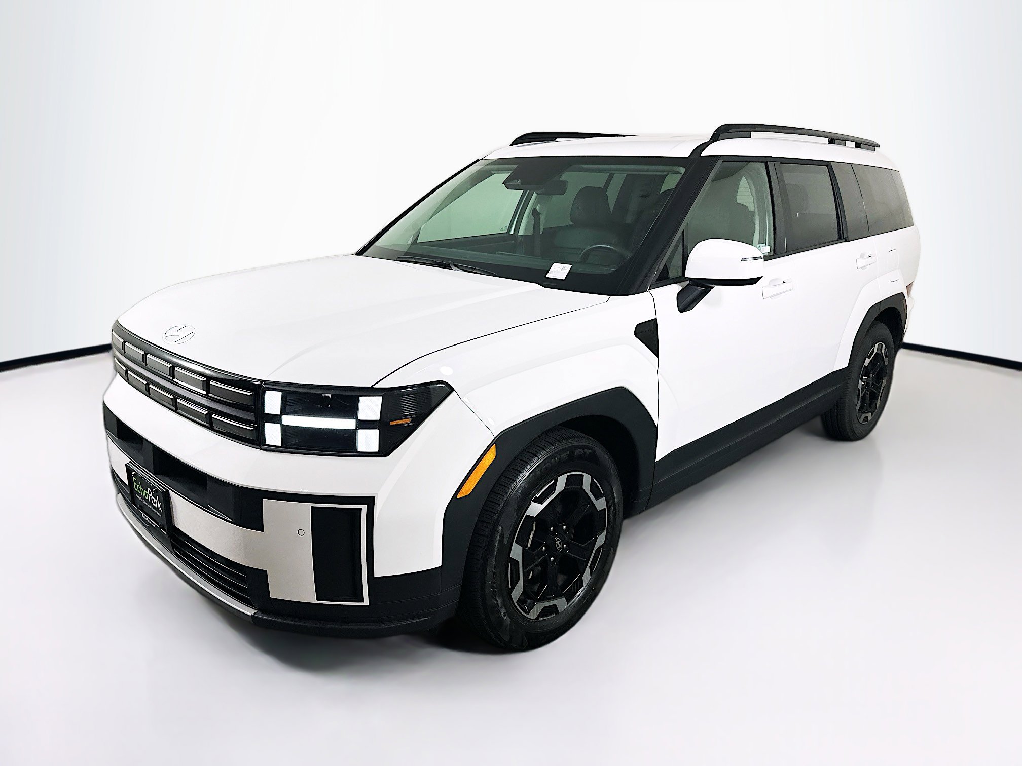 Used 2025 Hyundai Santa Fe SEL image 3