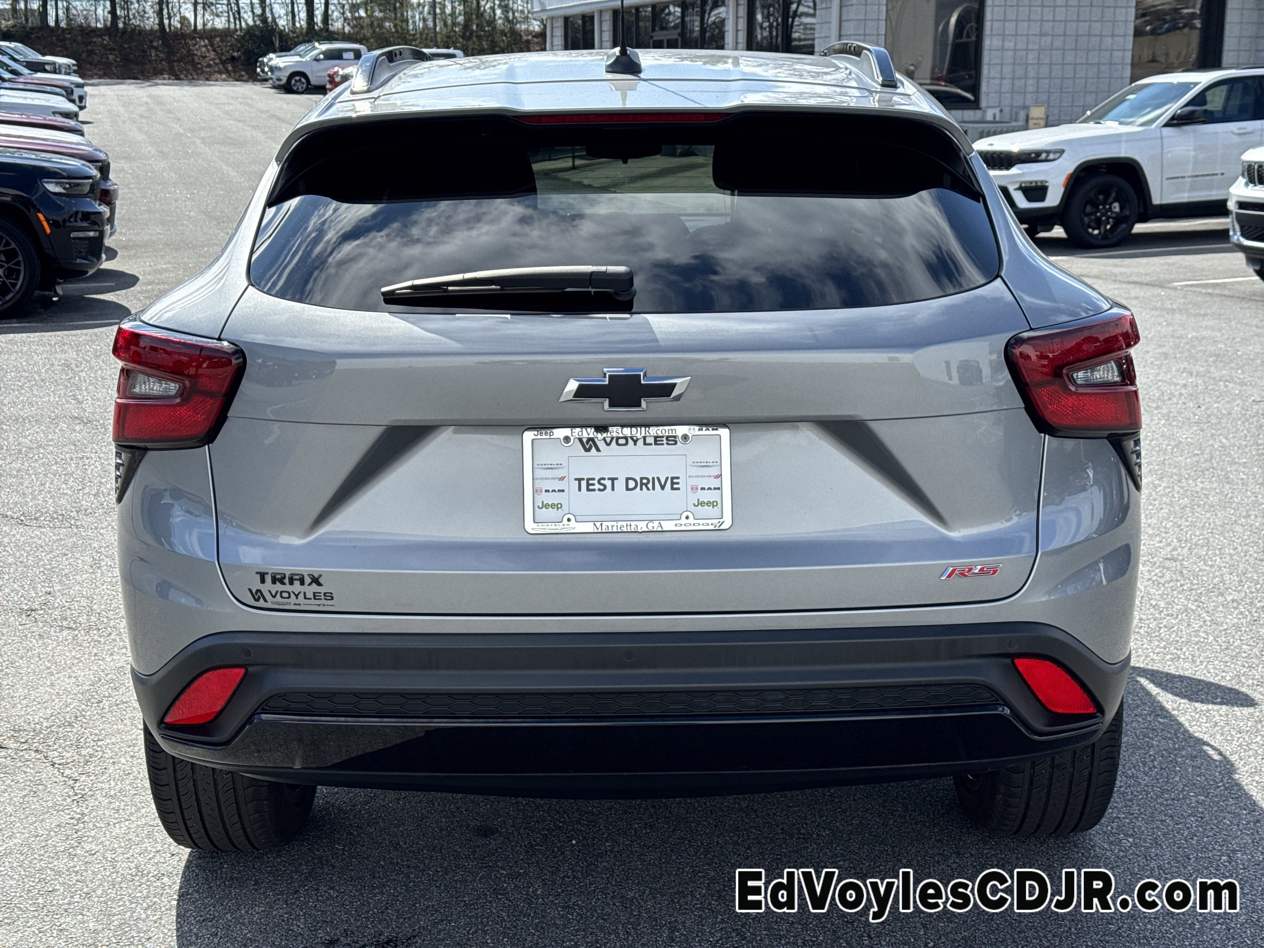 Used 2025 Chevrolet Trax RS w/ Driver Confidence Package image 4