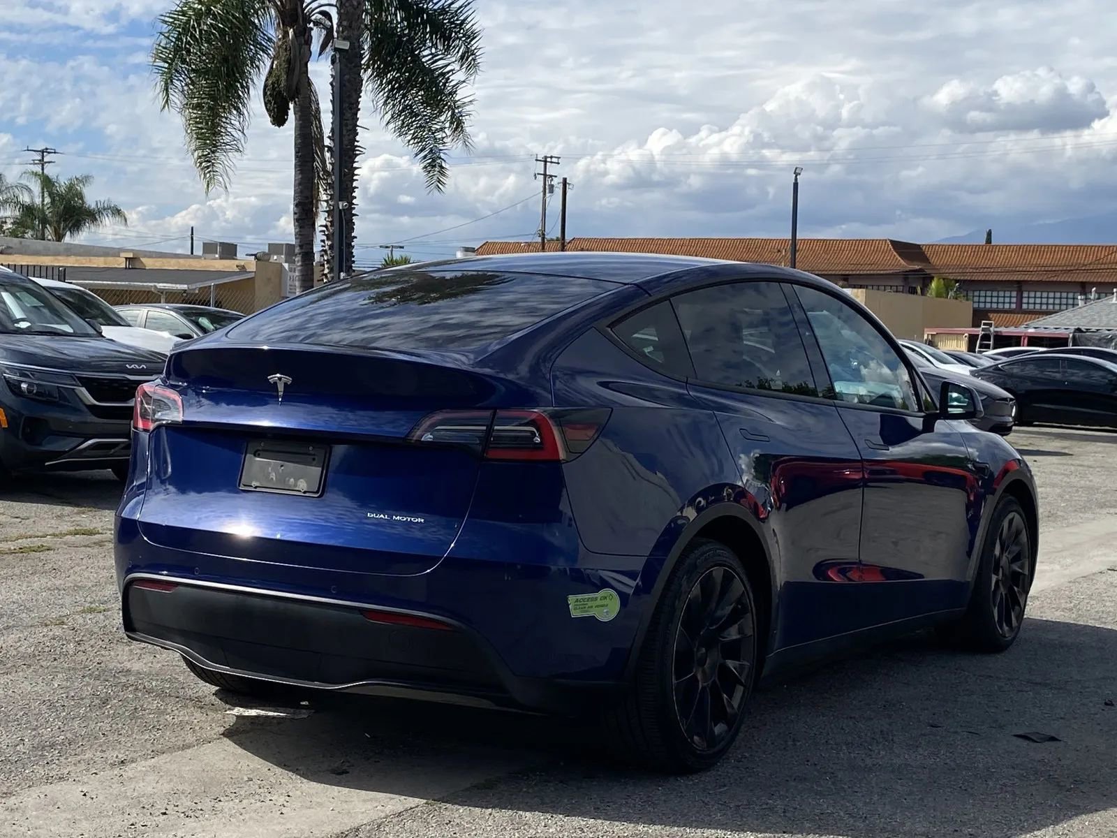 Used 2021 Tesla Model Y Long Range AWD/4WD image 4