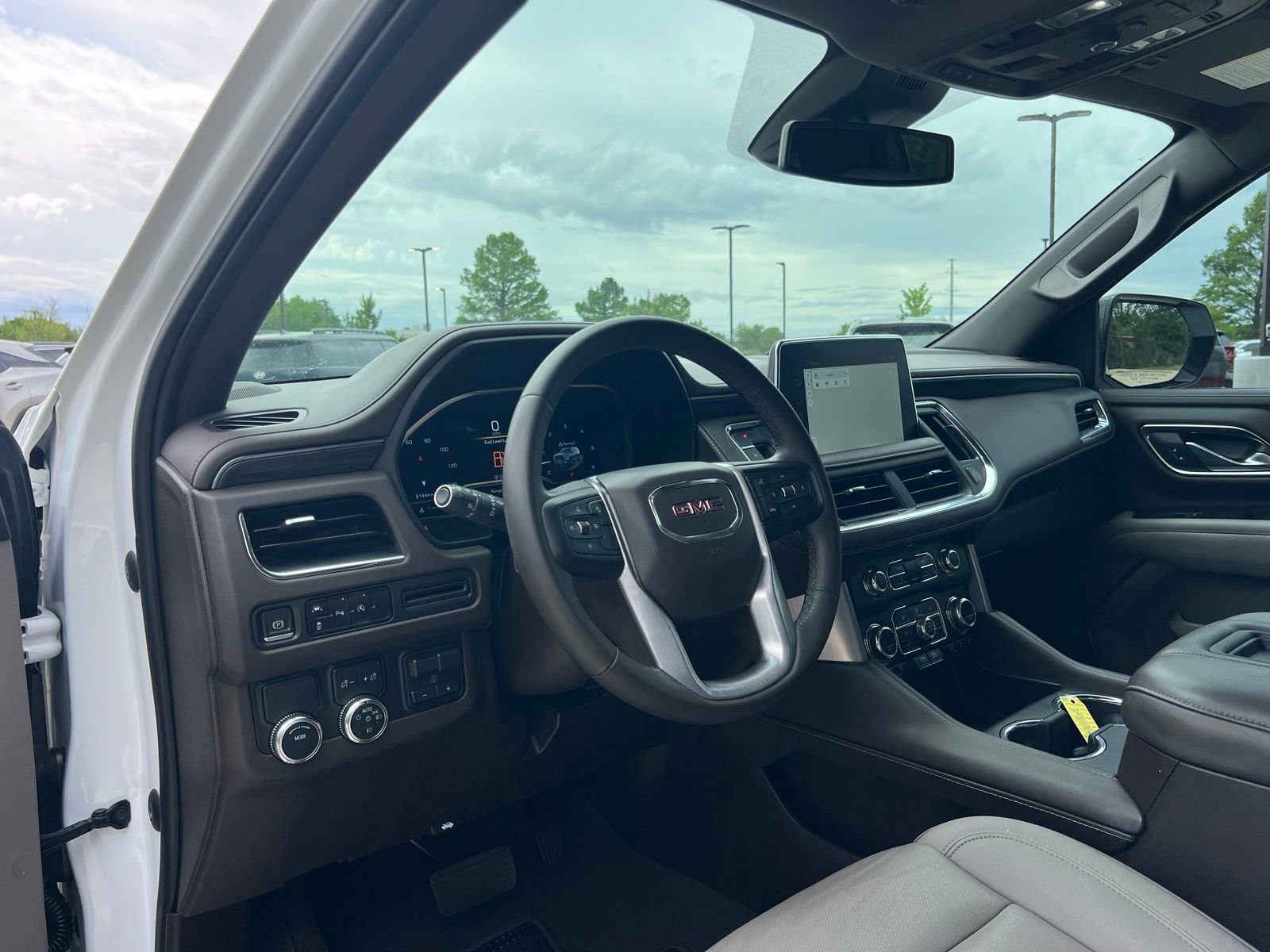 Used 2023 GMC Yukon SLT w/ Max Trailering Package RWD image 25