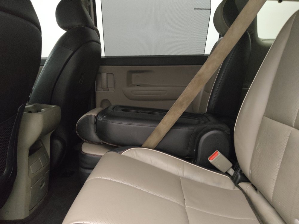 Used 2019 Kia Sedona EX FWD image 18