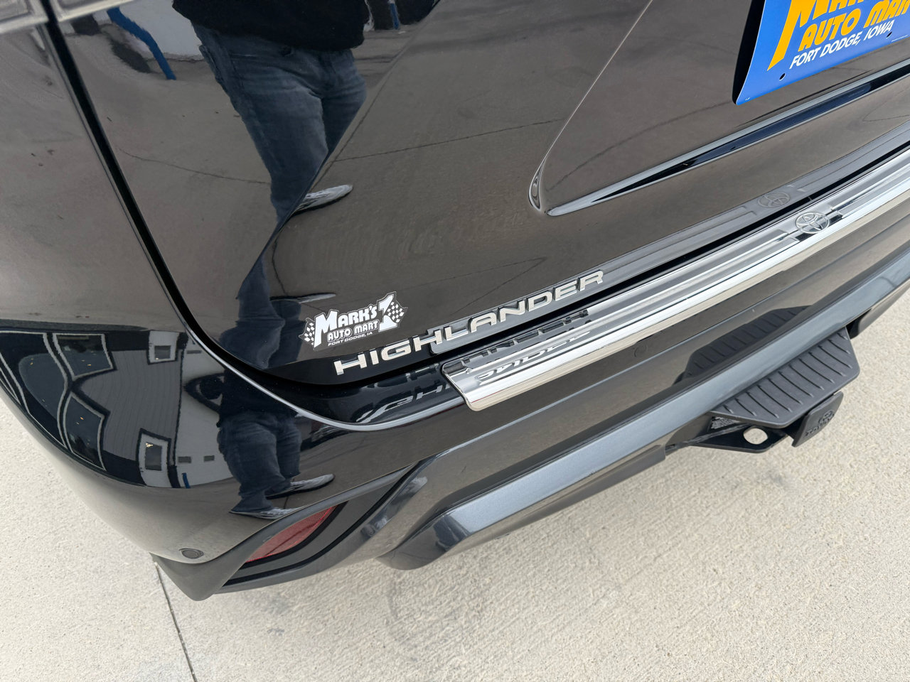 Used 2021 Toyota Highlander Limited image 30