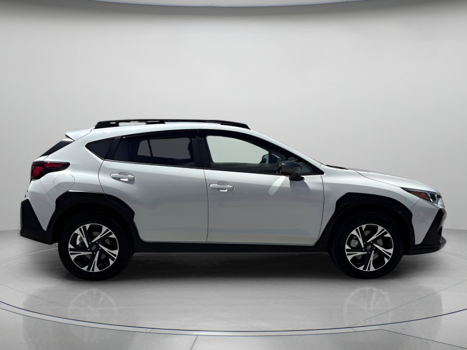 Used 2024 Subaru Crosstrek 2.0i Premium image 2