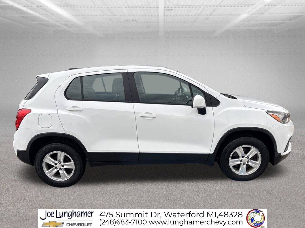 Used 2017 Chevrolet Trax LS AWD/4WD image 2