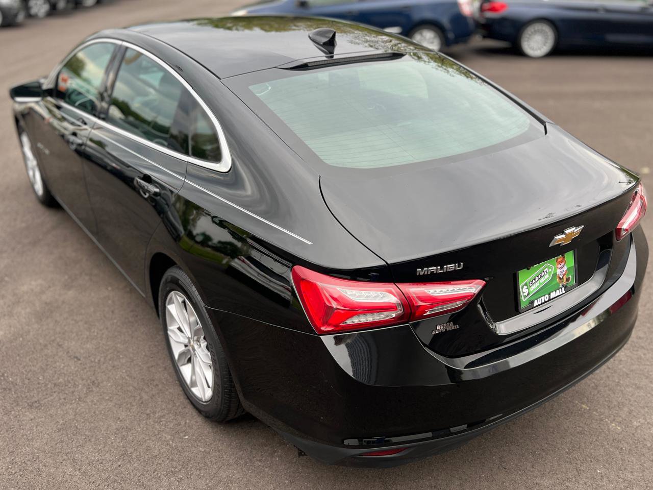 Used 2019 Chevrolet Malibu LT FWD image 12