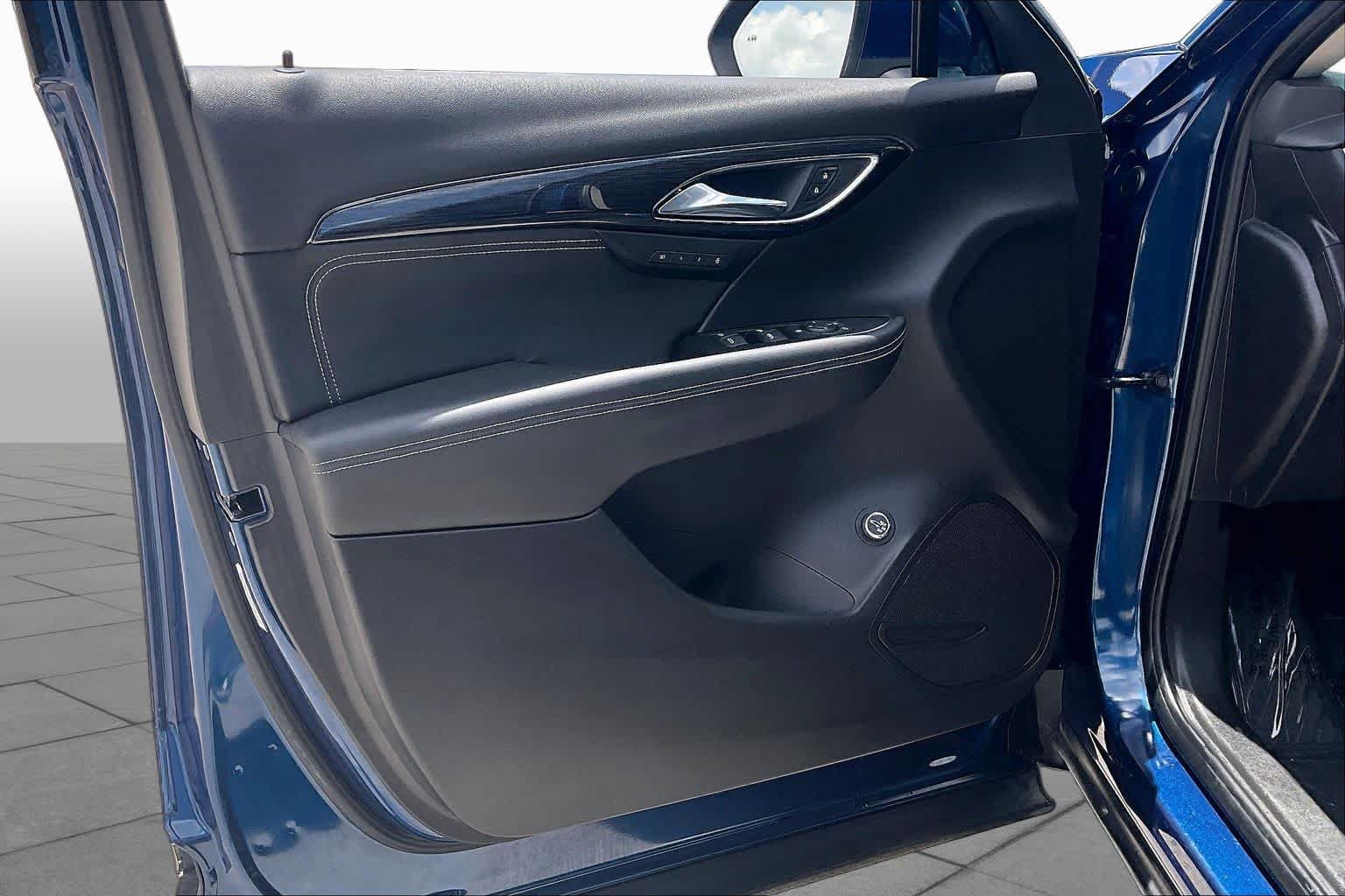 Used 2023 Buick Envision Essence FWD image 20