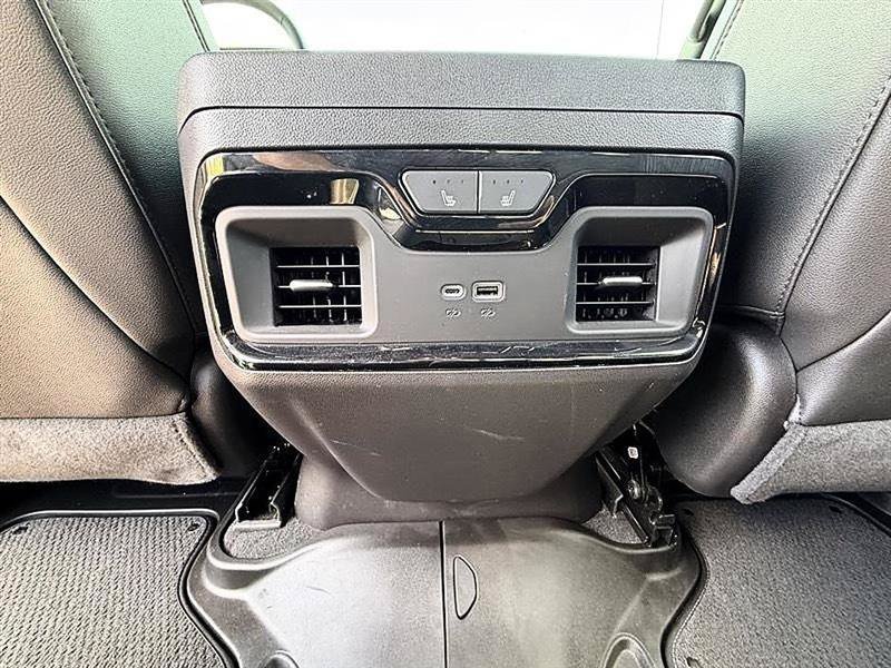Used 2024 GMC Sierra 1500 AT4 w/ Technology Package AWD/4WD image 38
