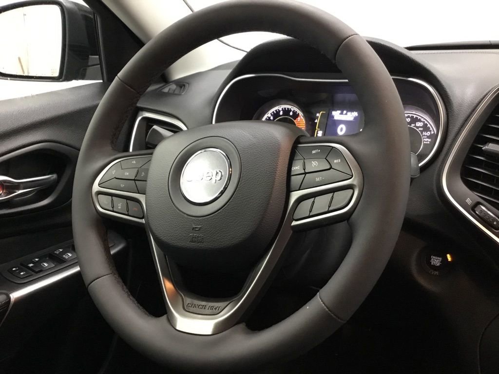 Used 2022 Jeep Cherokee Latitude w/ Advanced Safety Group AWD/4WD image 35
