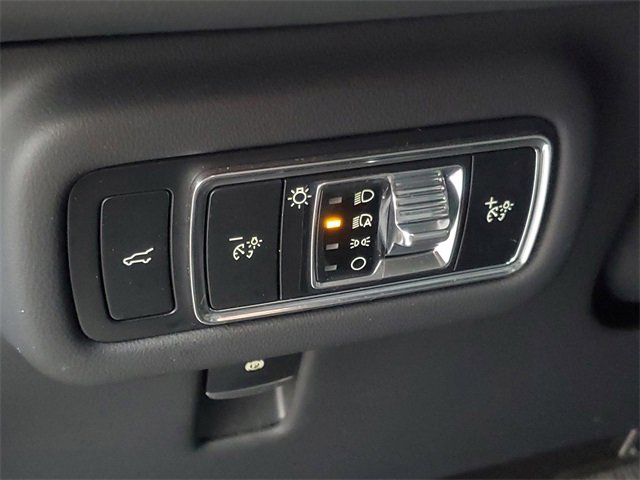 Certified 2024 Lincoln Nautilus Reserve w/ Jet Appearance Package (87T) image 18