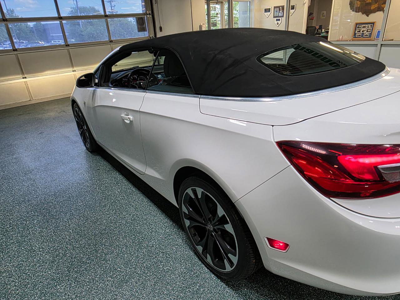 Used 2019 Buick Cascada Premium FWD image 10