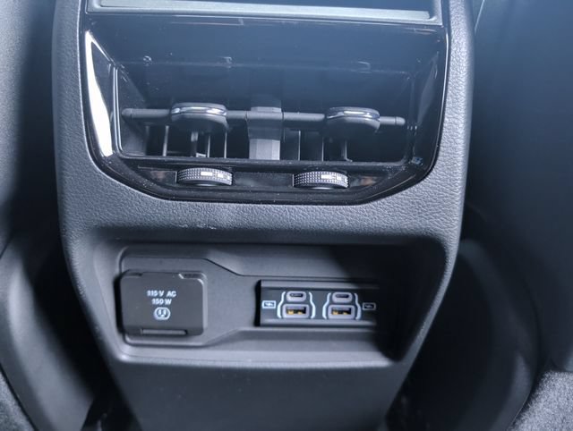 Used 2024 Jeep Grand Cherokee Laredo X w/ Luxury Tech Group I AWD/4WD image 30