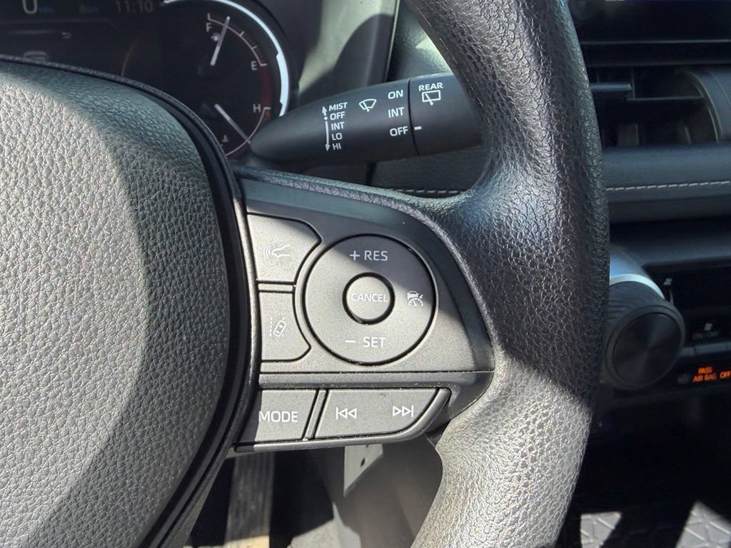 Used 2024 Toyota RAV4 LE AWD/4WD image 28