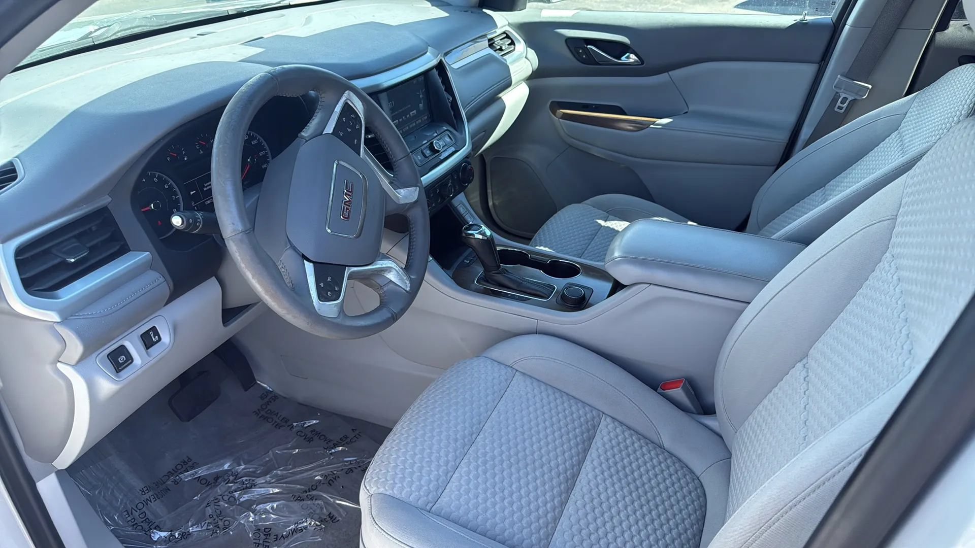 Used 2018 GMC Acadia SLE AWD/4WD image 10