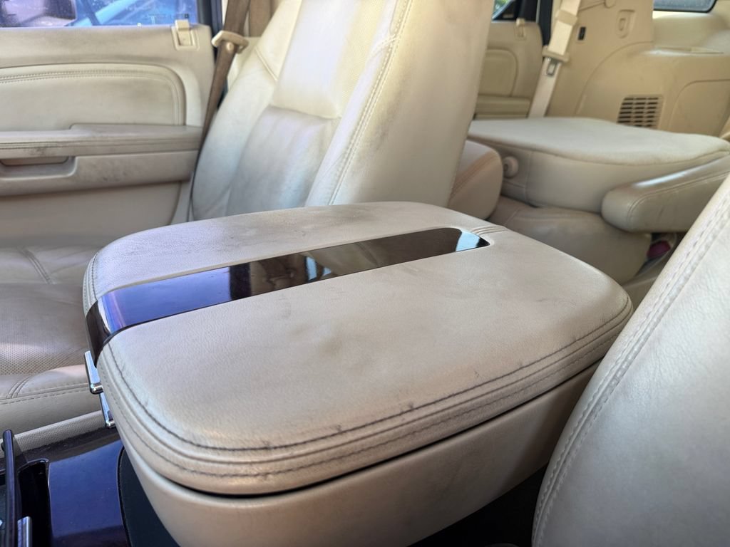Used 2007 Cadillac Escalade AWD w/ Information Package image 29