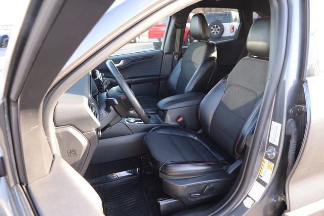 Certified 2024 Ford Escape ST-Line image 9