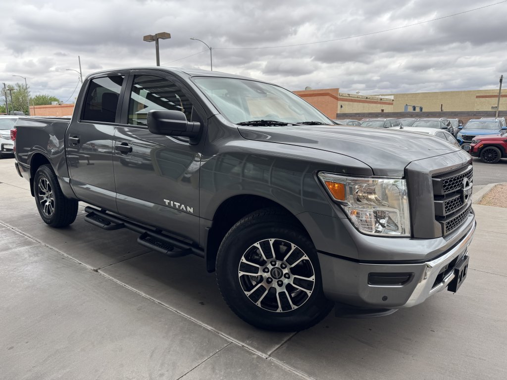 Used 2024 Nissan Titan SV w/ SV Convenience Package RWD image 6