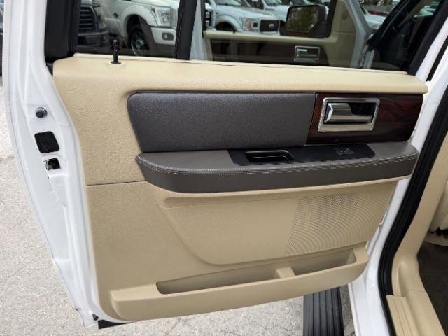 Used 2017 Lincoln Navigator L Reserve AWD/4WD image 33