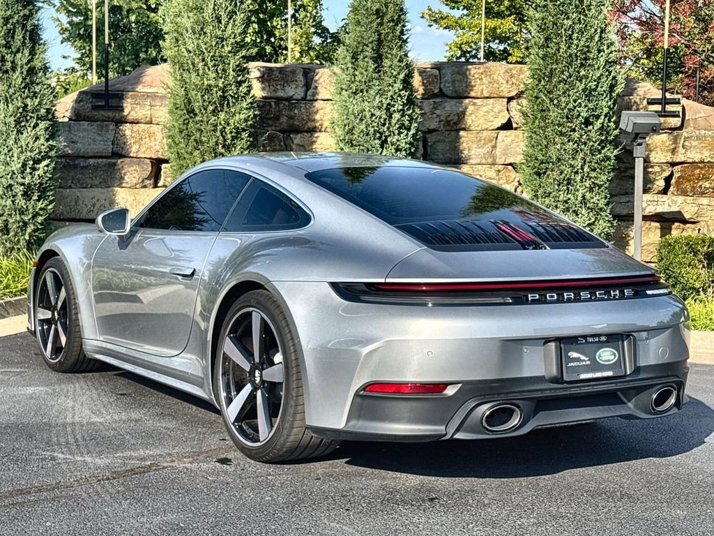 Used 2025 Porsche 911 Carrera image 3