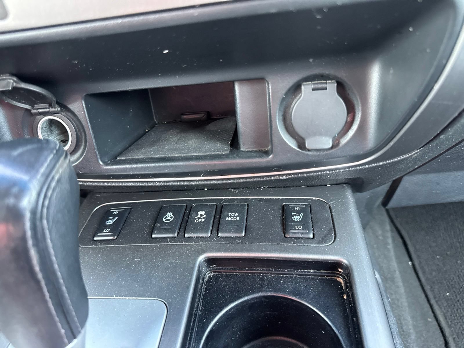 Used 2014 Nissan Armada Platinum AWD/4WD image 18