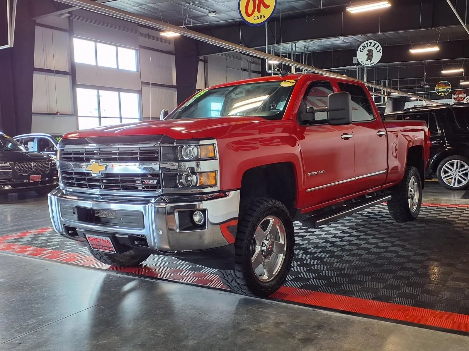 Used 2015 Chevrolet Silverado 2500 LTZ w/ LTZ Plus Package AWD/4WD image 3