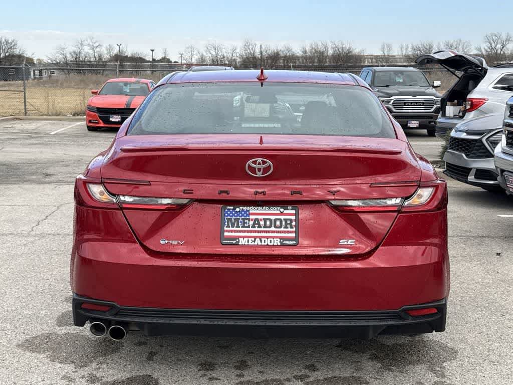 Used 2025 Toyota Camry SE FWD image 5