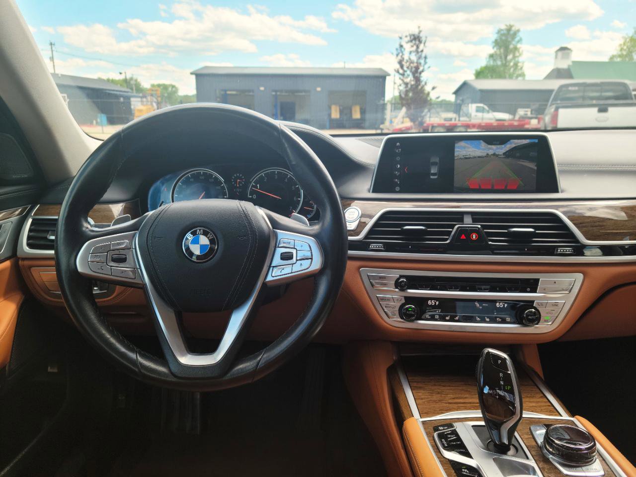 Used 2019 BMW 750i xDrive w/ Executive Package AWD/4WD image 10