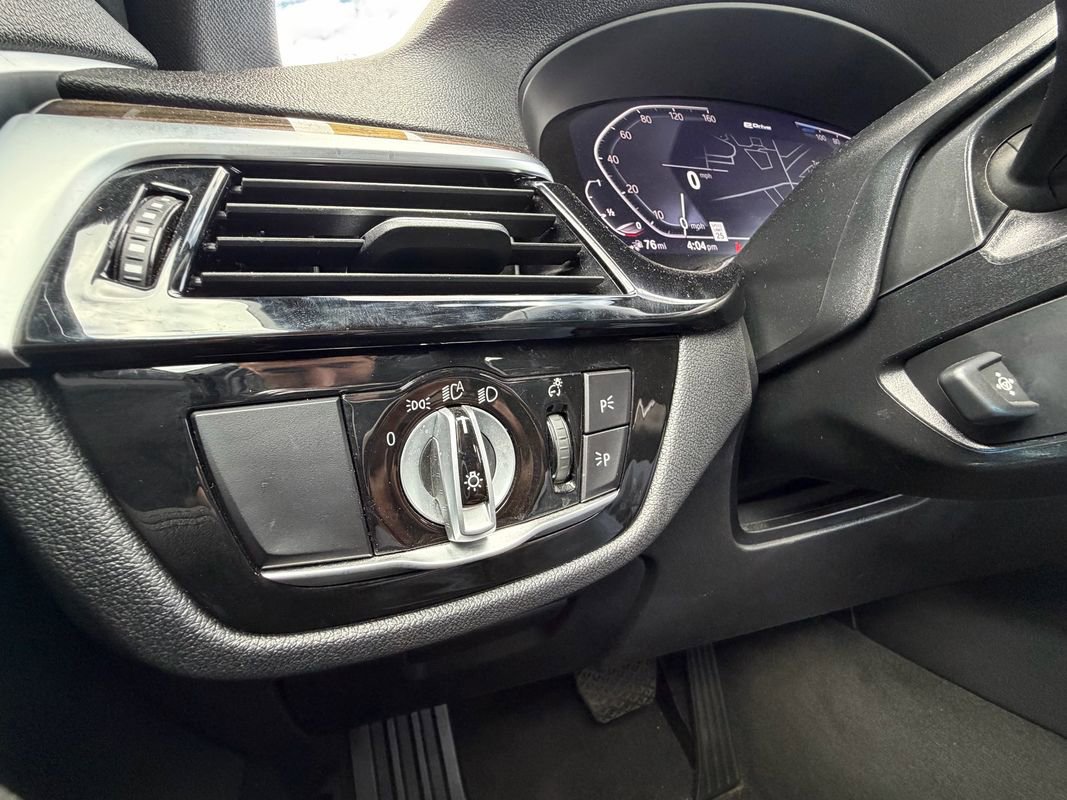 Used 2023 BMW 530e xDrive image 32