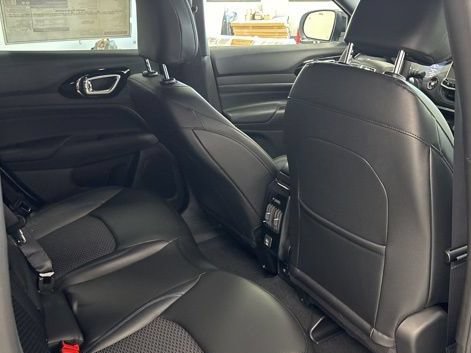 New 2026 Jeep Compass Latitude AWD/4WD image 22