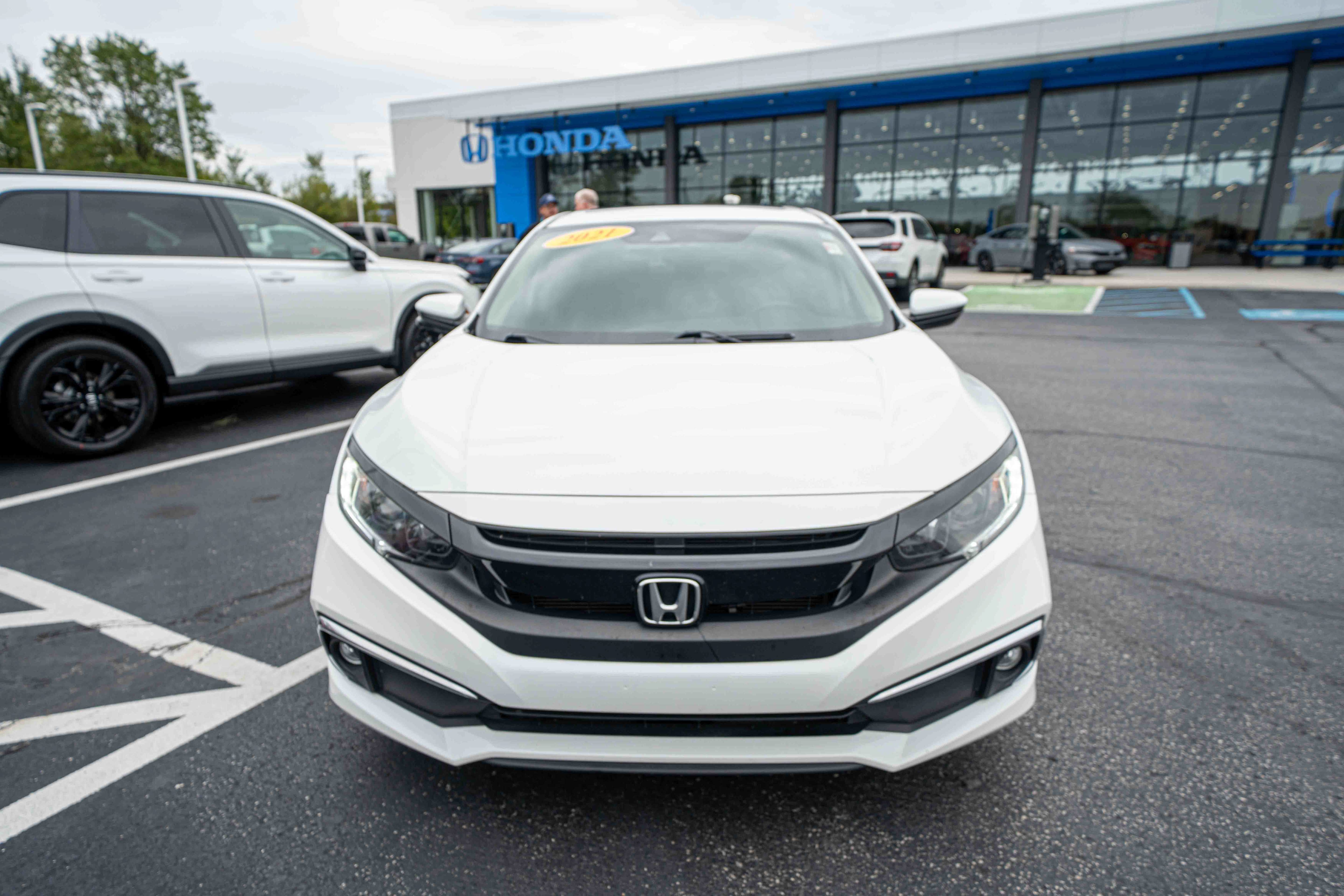 Used 2021 Honda Civic EX image 2
