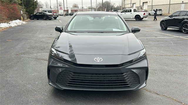 Used 2025 Toyota Camry LE image 9