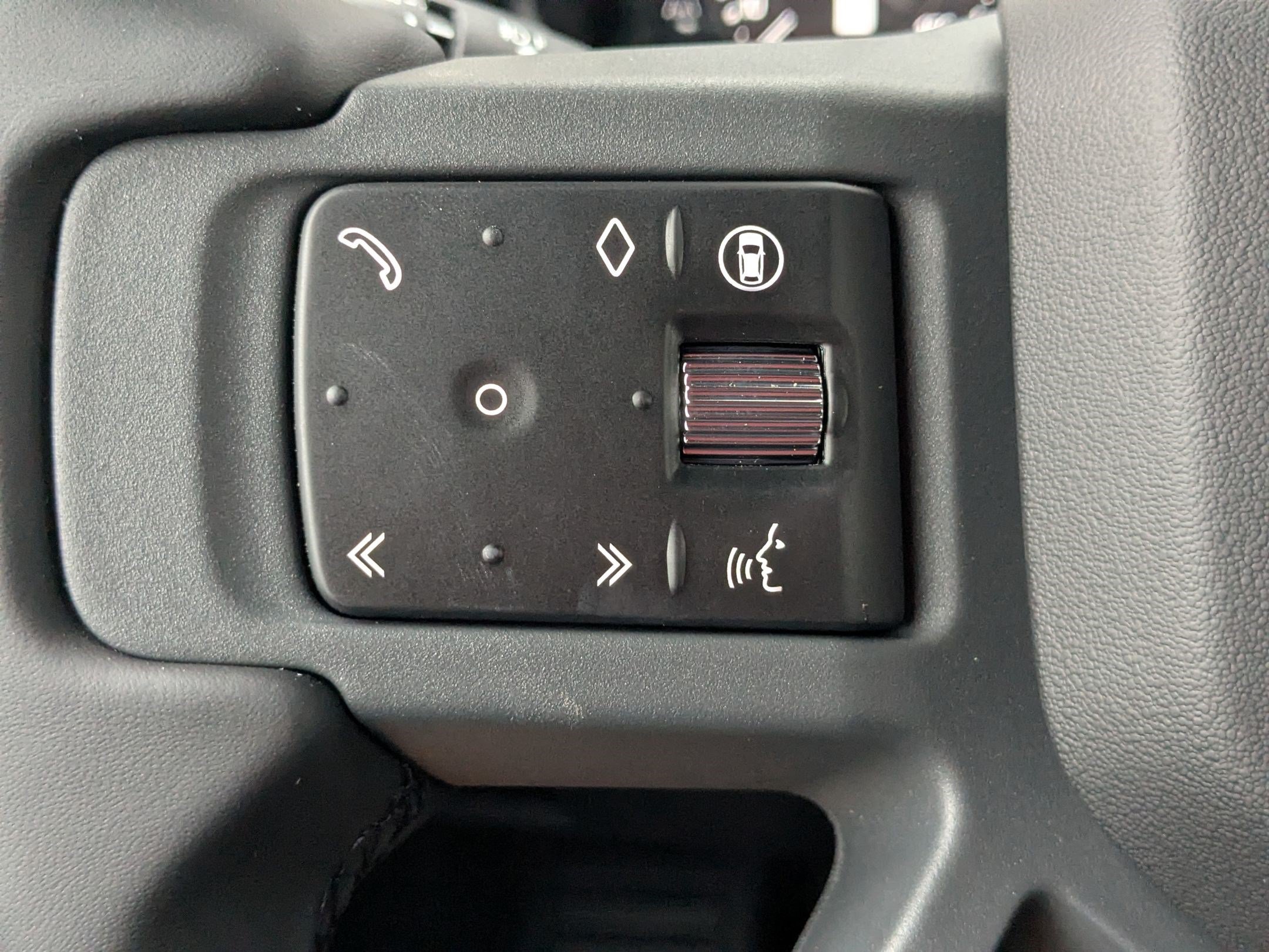 New 2026 Land Rover Defender 130 X-Dynamic SE AWD/4WD image 17