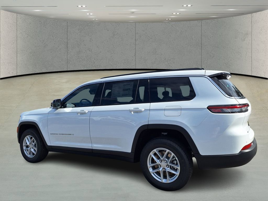 New 2025 Jeep Grand Cherokee L Laredo image 7
