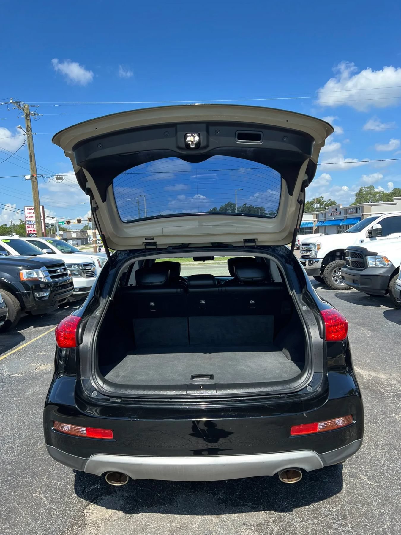 Used 2017 INFINITI QX50 AWD image 20