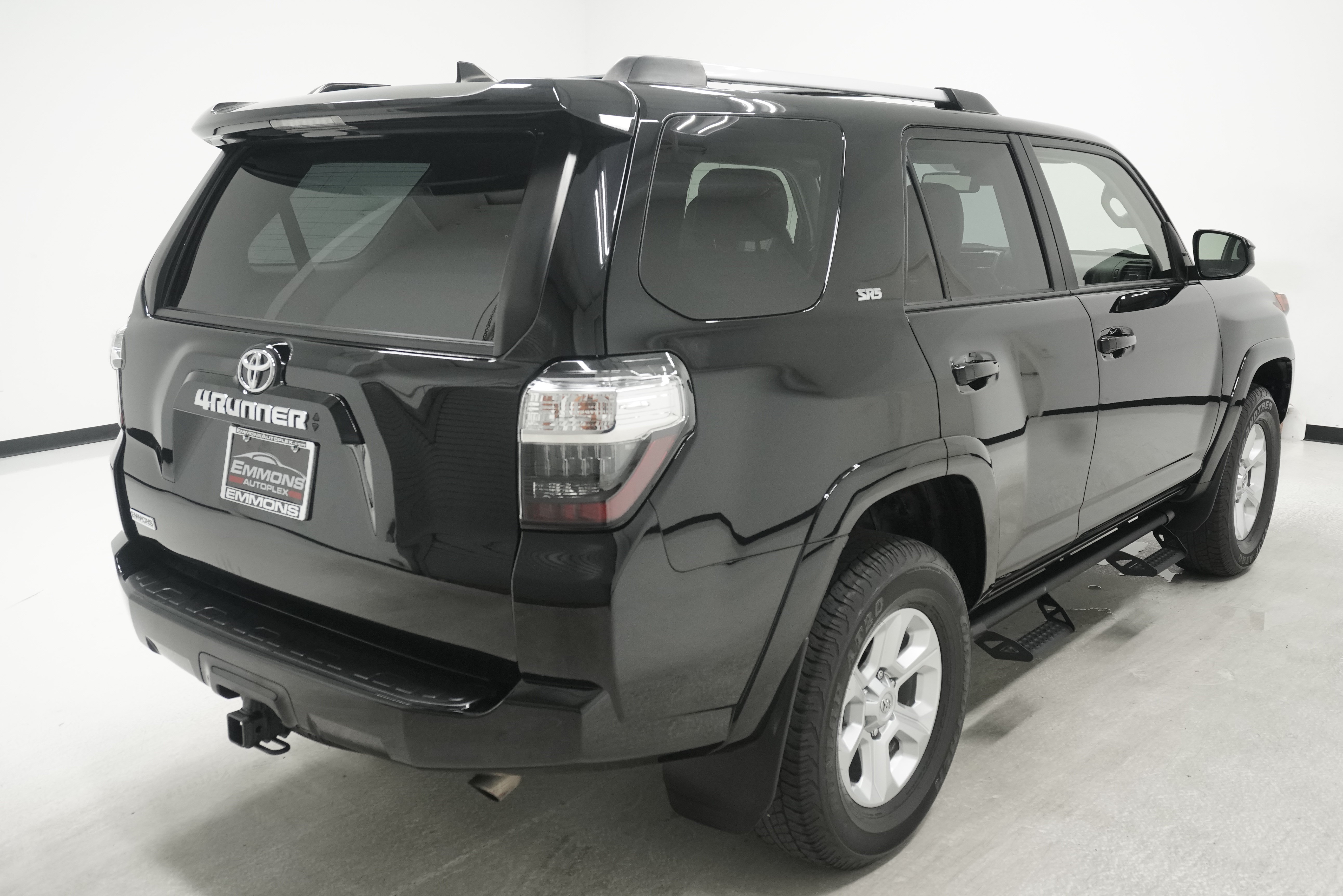 Used 2024 Toyota 4Runner SR5 AWD/4WD image 3