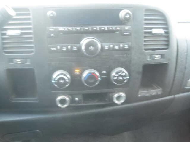 Used 2010 Chevrolet Silverado 1500 LT image 13