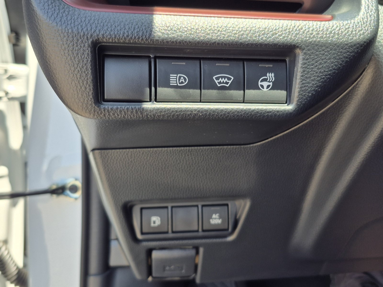 Certified 2026 Toyota Prius Plug-In Hybrid FWD image 36