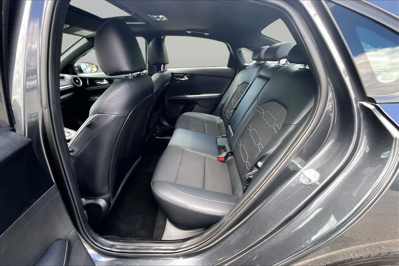 Used 2023 Kia Forte GT-Line w/ GT-Line Premium Package FWD image 20