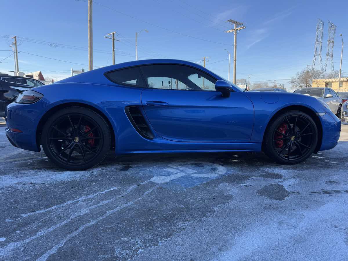 Used 2018 Porsche 718 Cayman S image 4