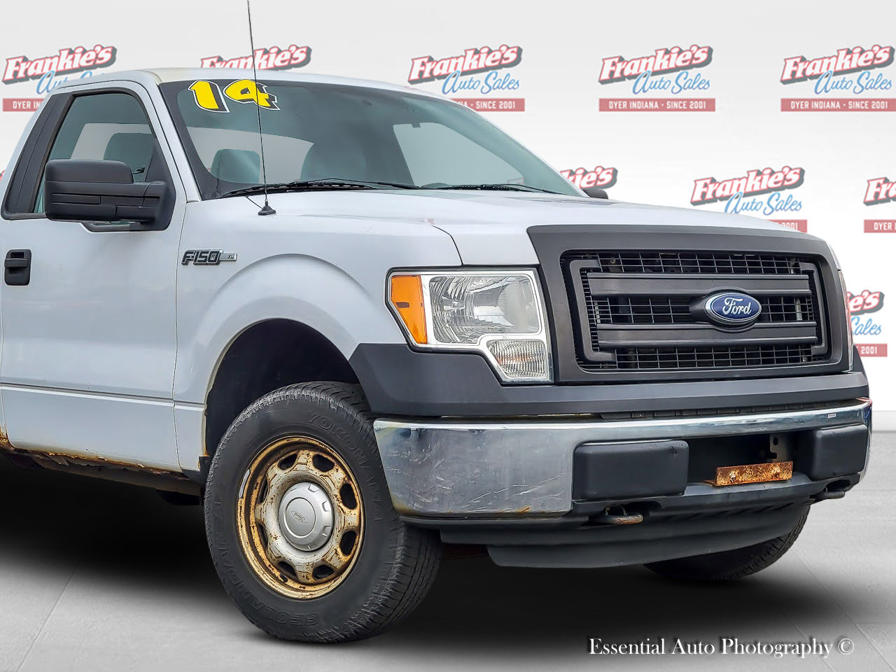 Used 2014 Ford F150 XL w/ Equipment Group 101A Mid AWD/4WD image 2