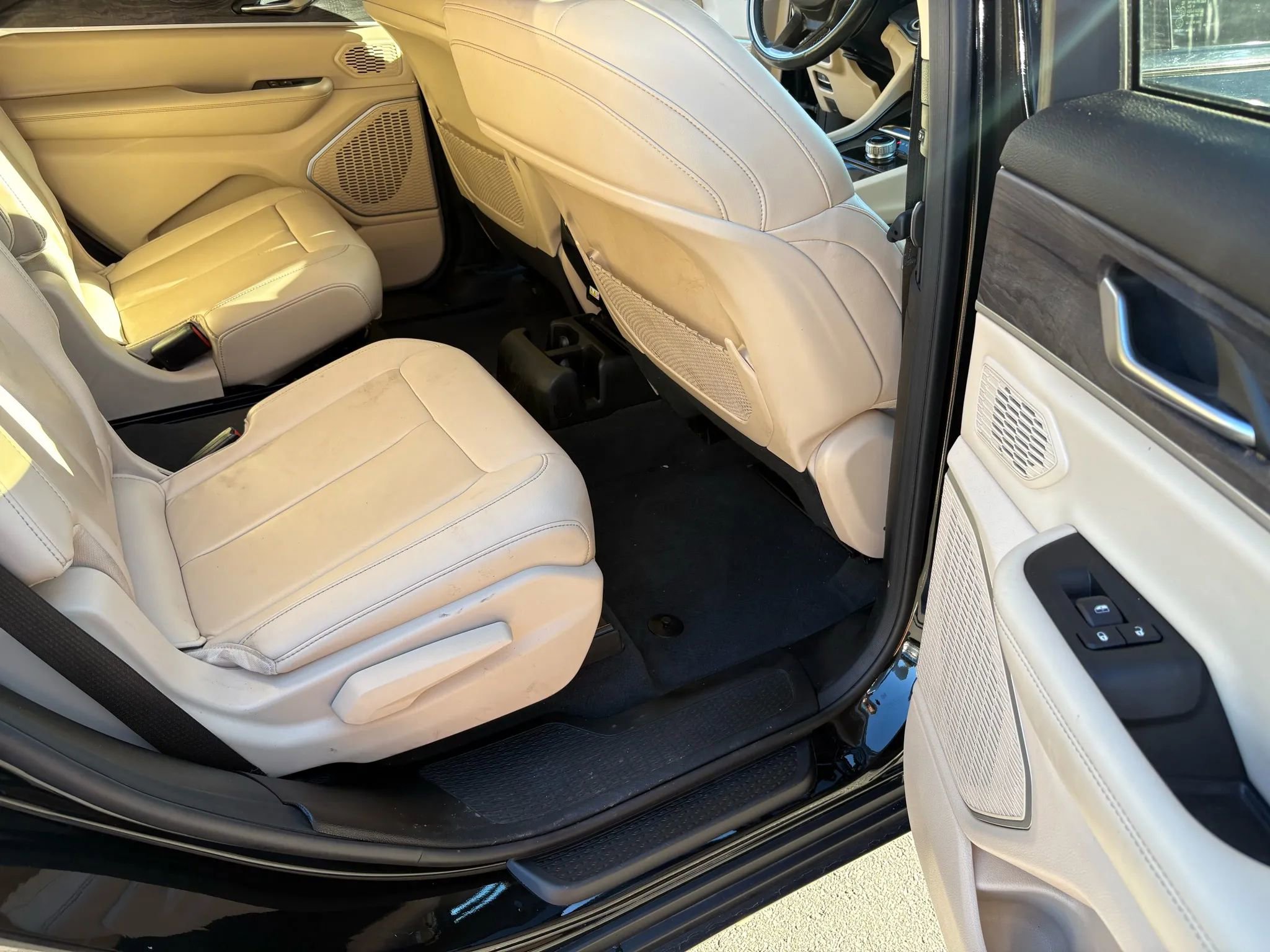 Used 2021 Jeep Grand Cherokee L Limited image 11