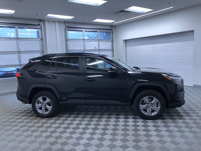 Certified 2025 Toyota RAV4 XLE image 34