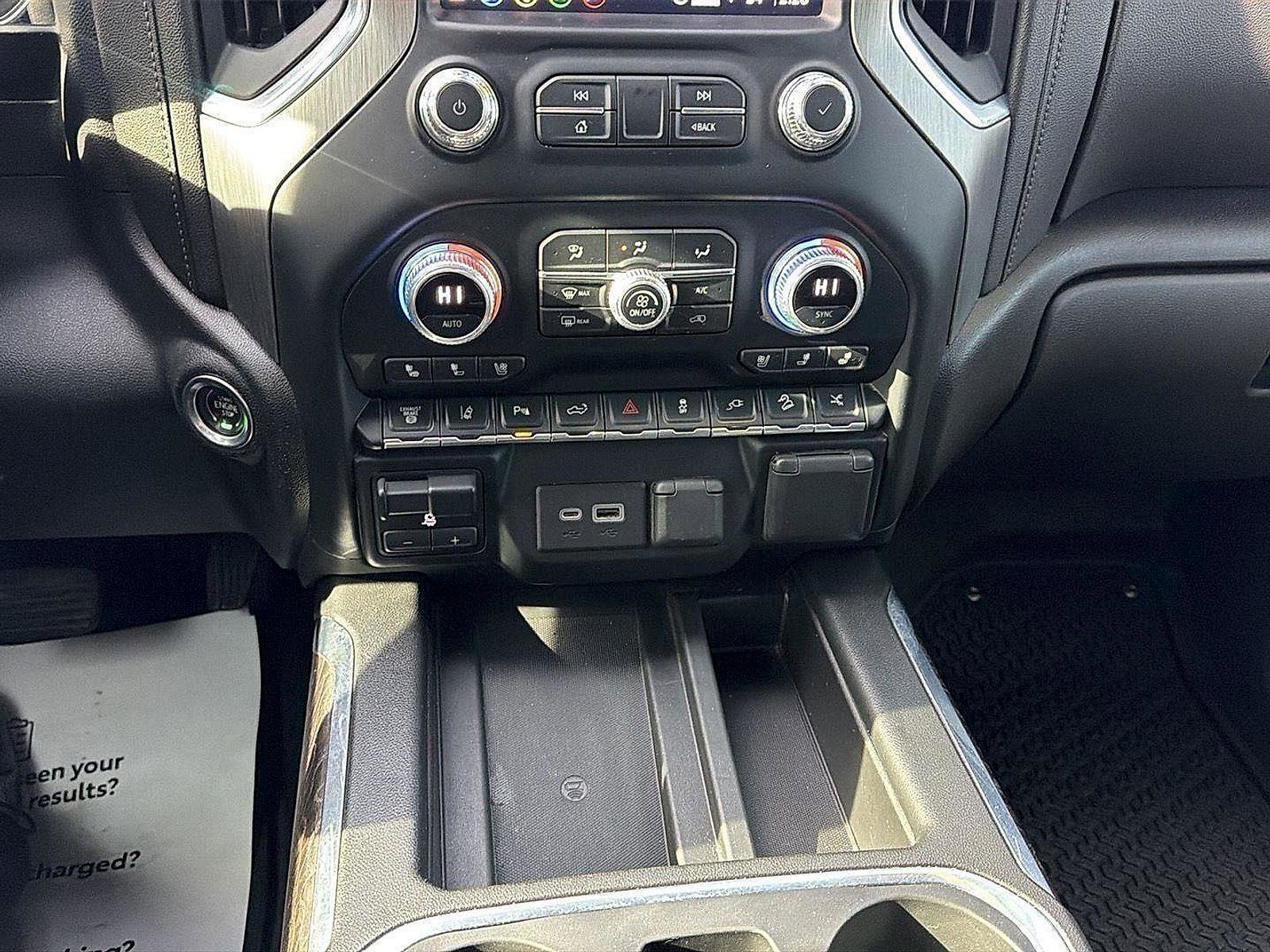 Used 2022 GMC Sierra 2500 Denali w/ Denali Black Diamond Edition image 12