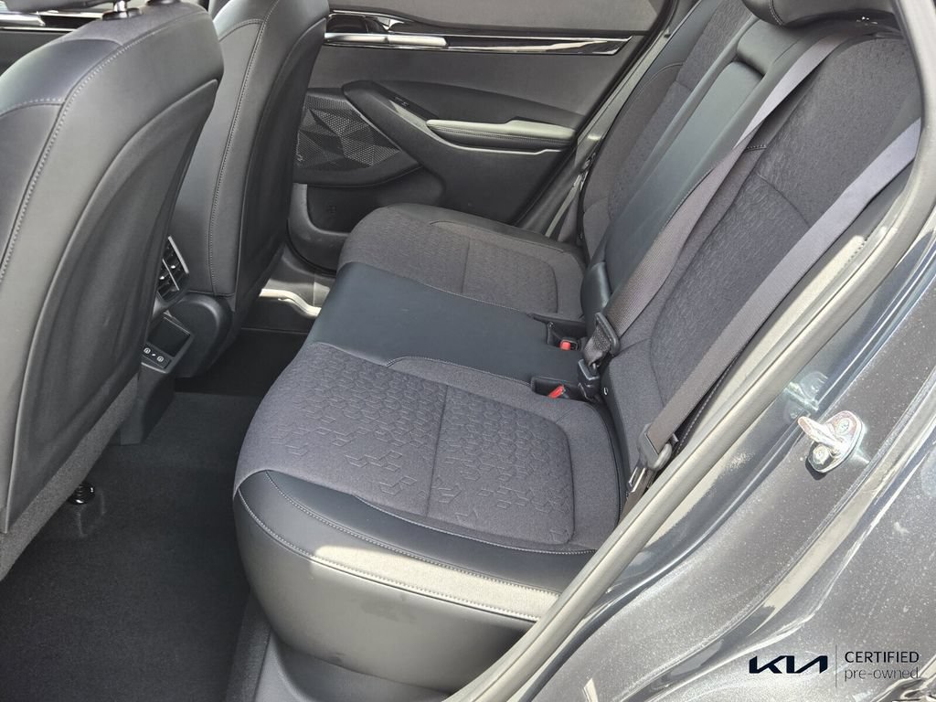 Certified 2025 Kia Seltos X-Line AWD/4WD image 11
