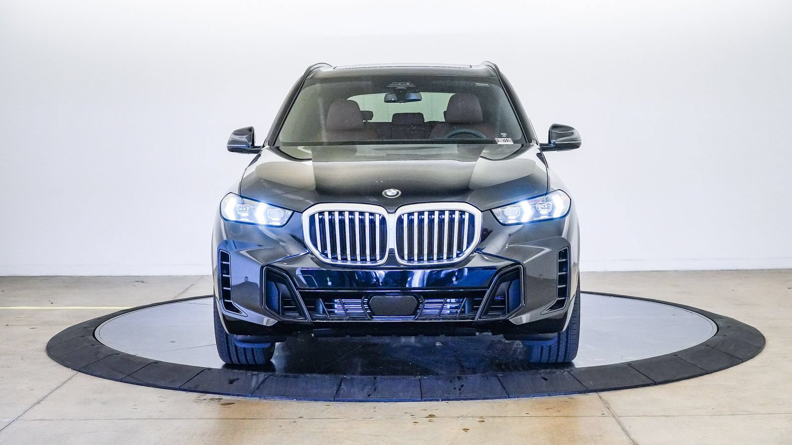 New 2026 BMW X5 xDrive40i w/ M Sport Package AWD/4WD image 7