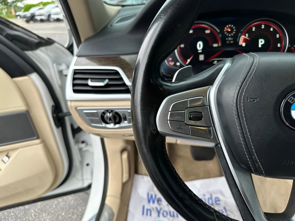 Used 2018 BMW 740i xDrive image 24