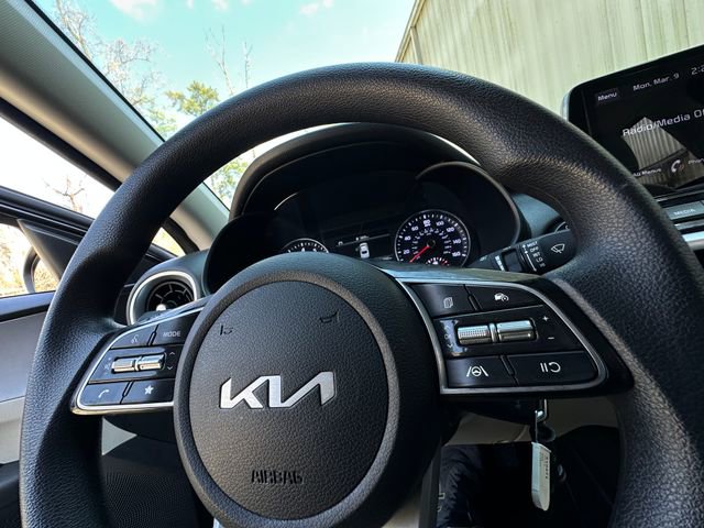 Used 2023 Kia Forte LXS w/ LXS Technology Package image 21